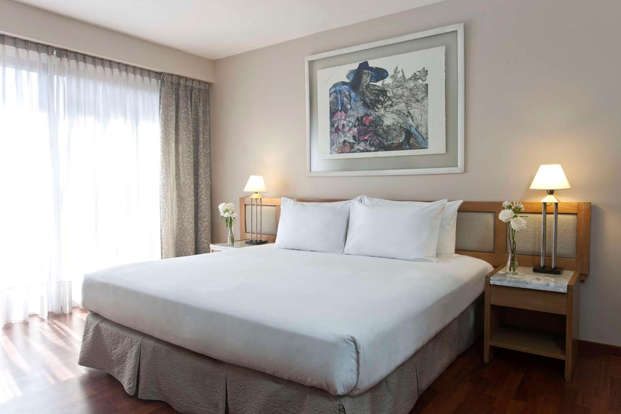 Nh Cordoba Urbano Hotel Bagian luar foto