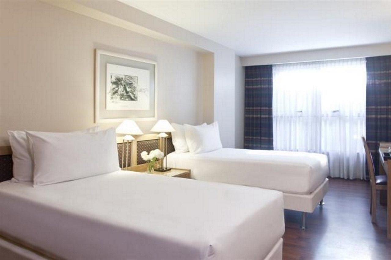 Nh Cordoba Urbano Hotel Bagian luar foto