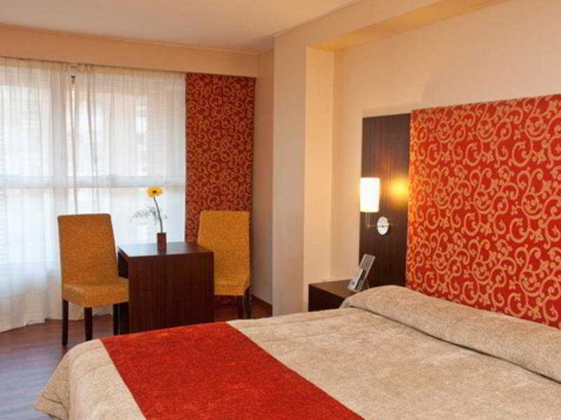 Nh Cordoba Urbano Hotel Bagian luar foto
